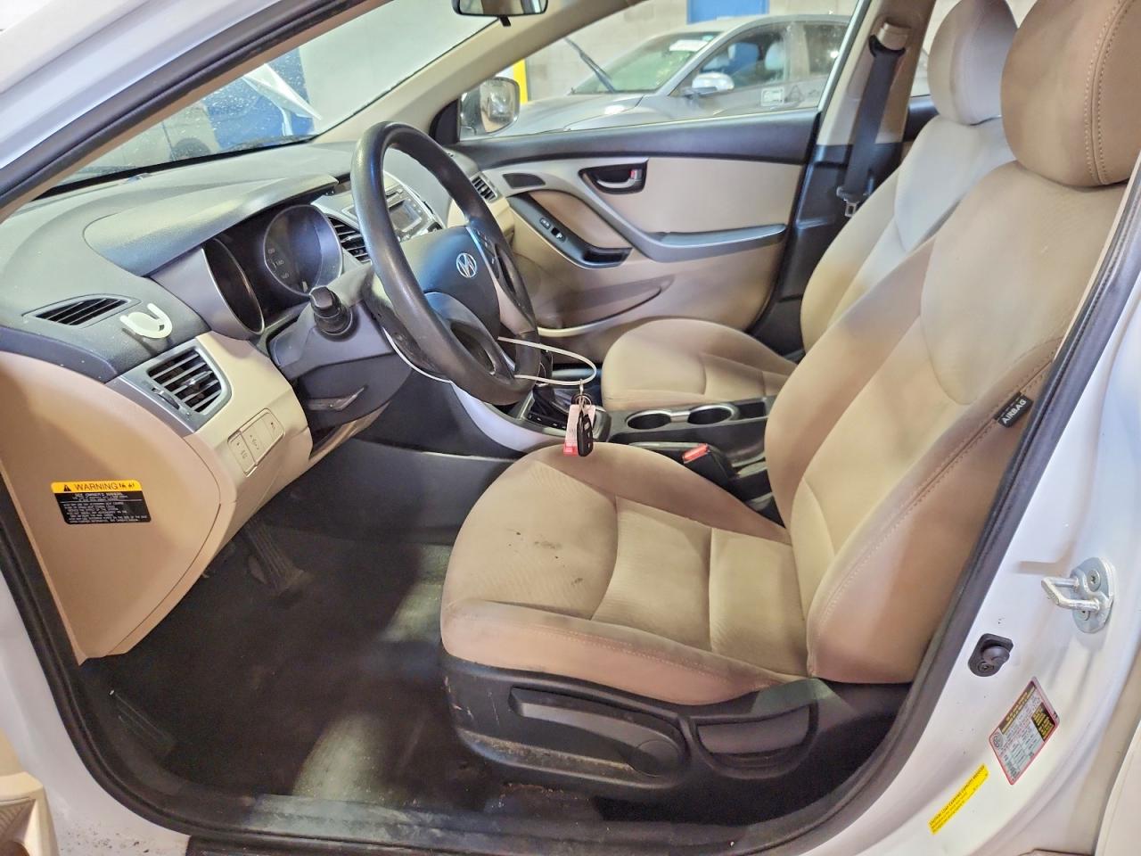 2015 HYUNDAI ELANTRA SE photo 13