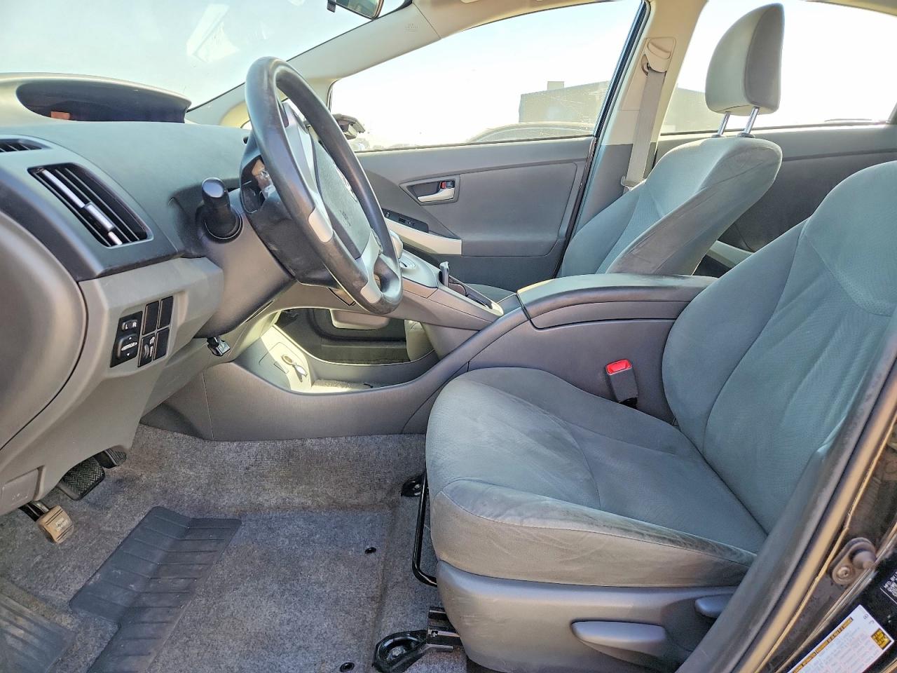 2010 TOYOTA PRIUS II photo 19