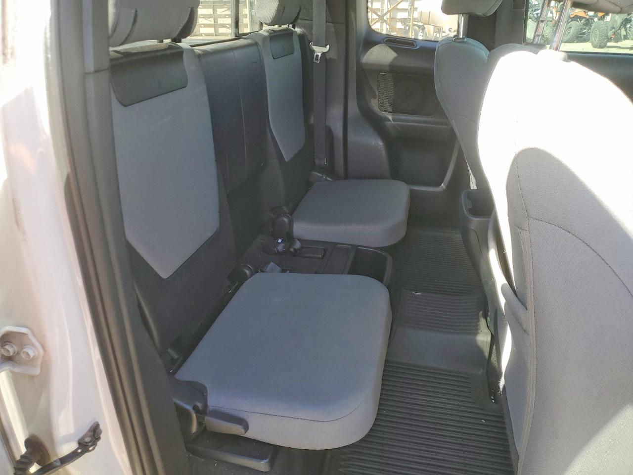 2017 TOYOTA TACOMA SR5 V6 photo 28