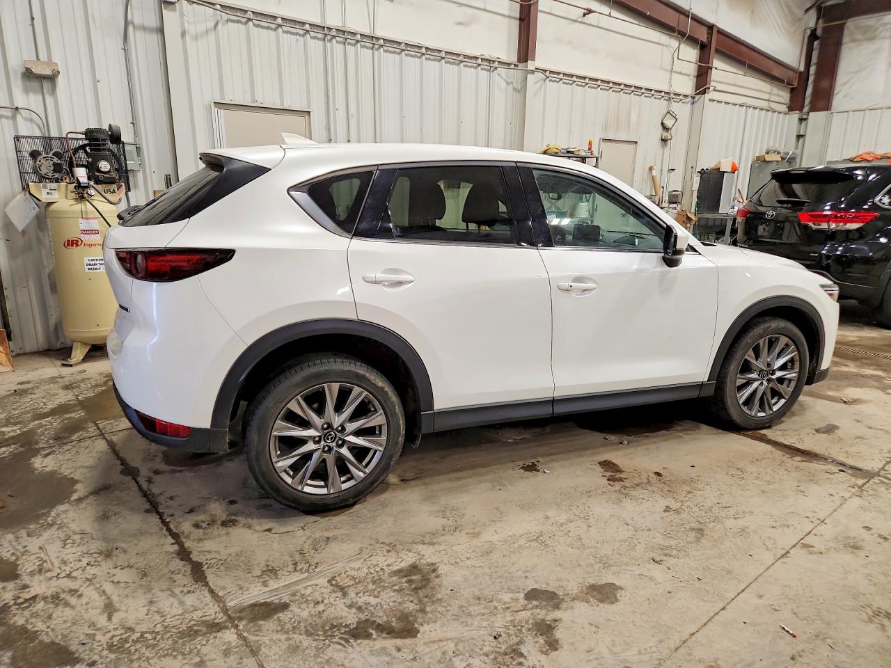 2021 MAZDA CX-5 GRAND TOURING photo 5
