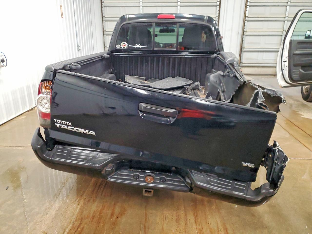 2013 TOYOTA TACOMA V6 photo 11