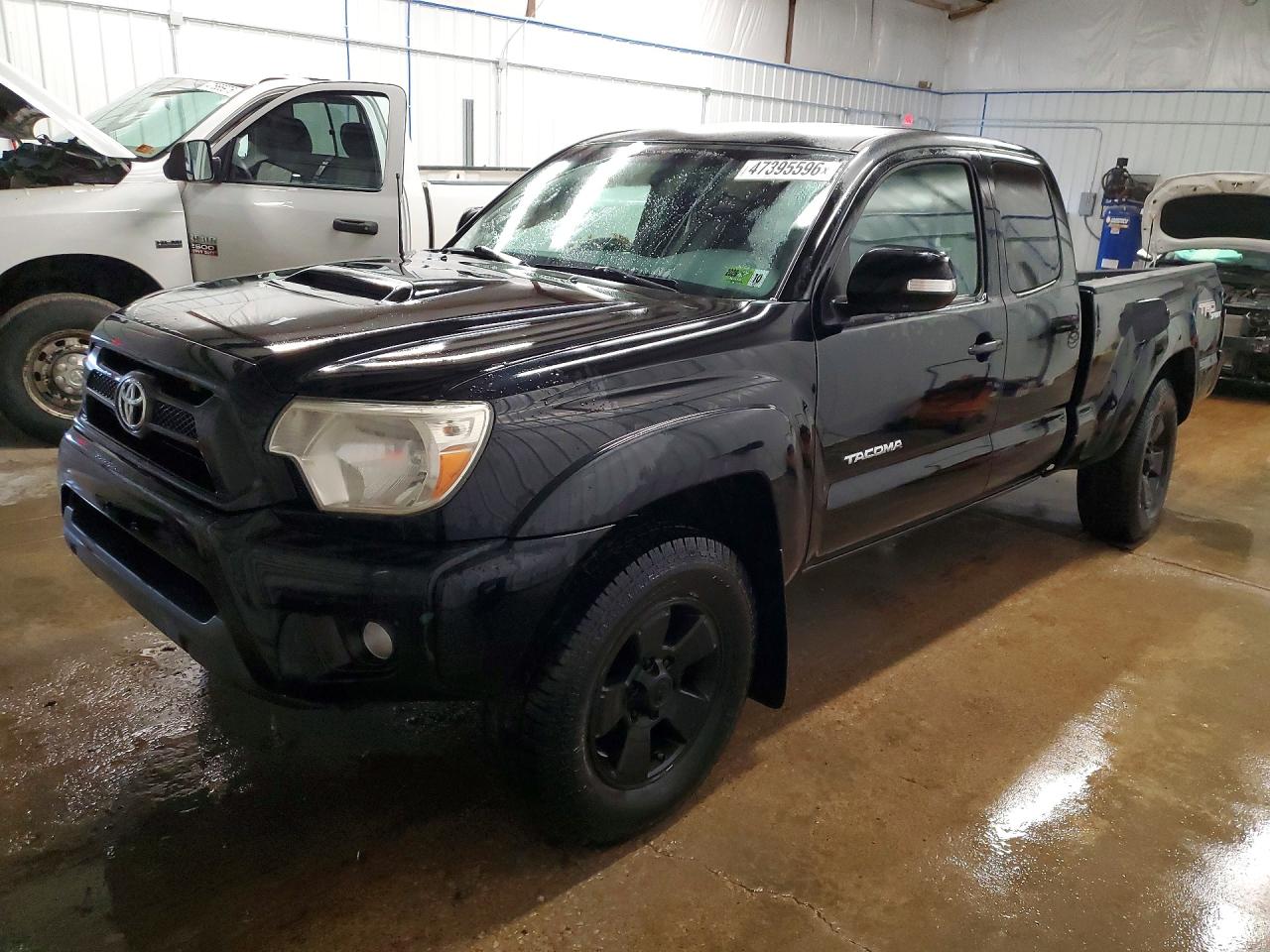 2013 TOYOTA TACOMA