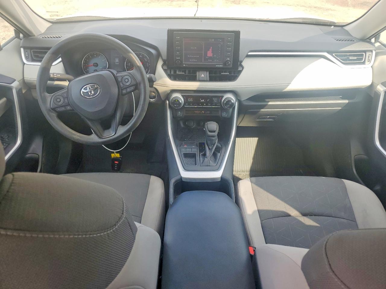 2022 TOYOTA RAV4 XLE photo 15