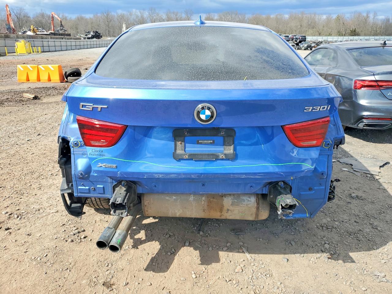 2017 BMW 330 XIGT photo 11