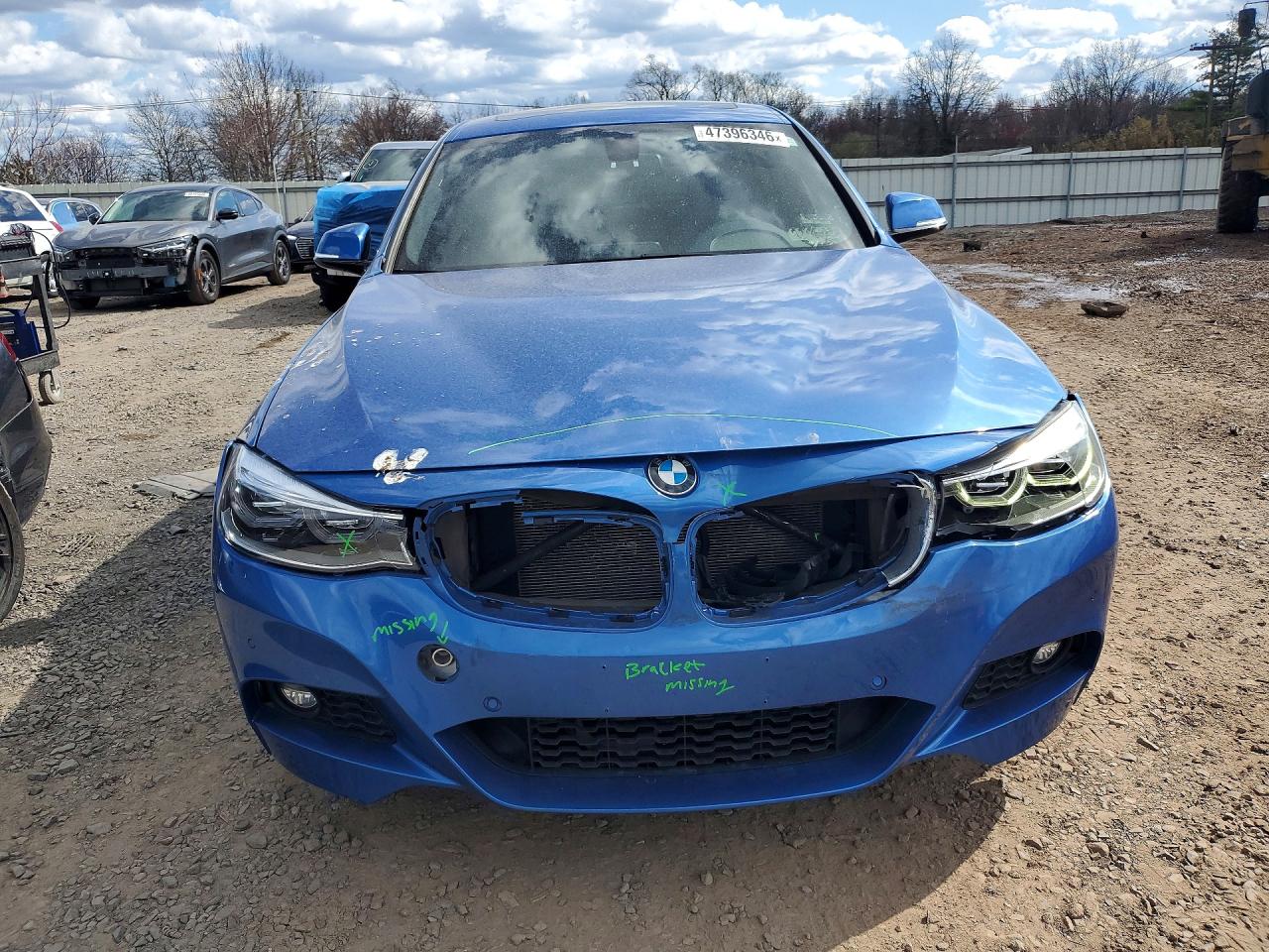 2017 BMW 330 XIGT photo 9