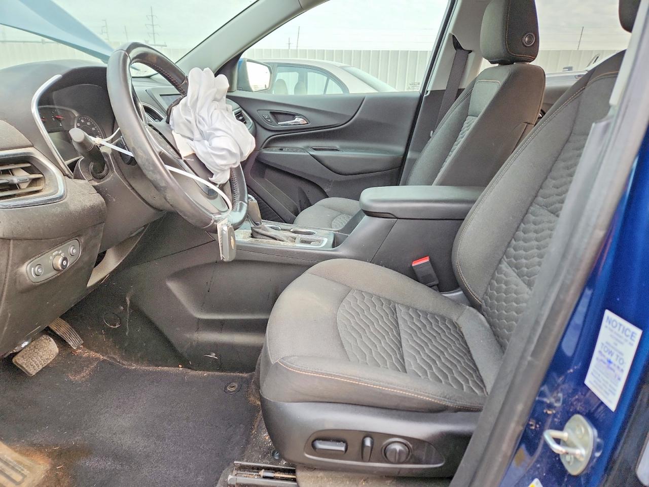 2020 CHEVROLET EQUINOX LT photo 19