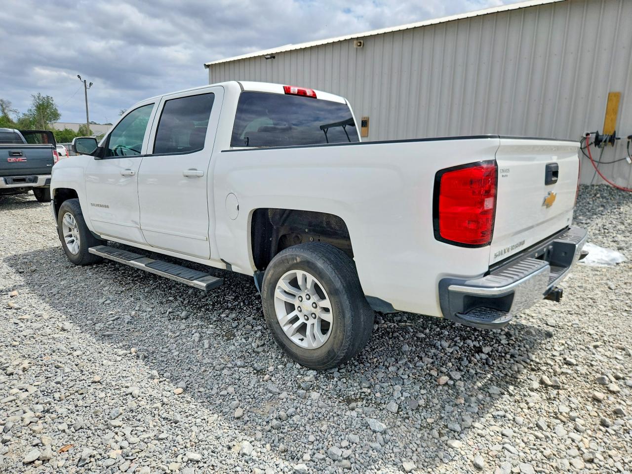2016 CHEVROLET SILVERADO C1500 LT photo 2