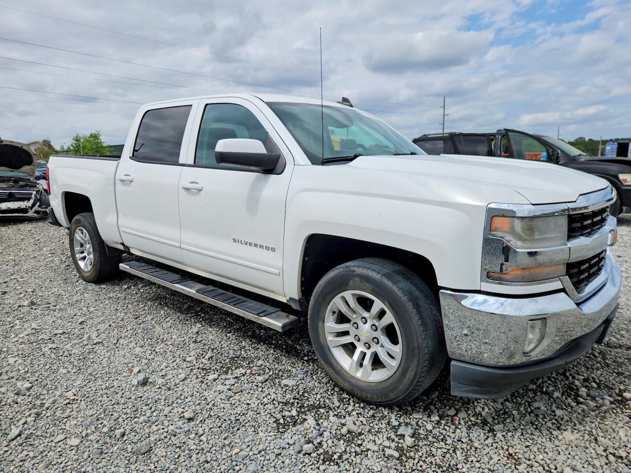 2016 CHEVROLET SILVERADO C1500 LT photo 4