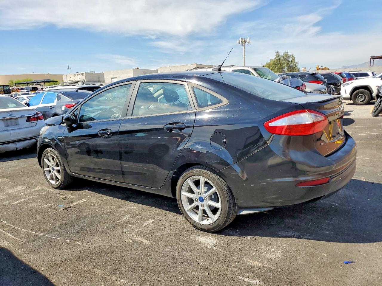2019 FORD FIESTA SE photo 4