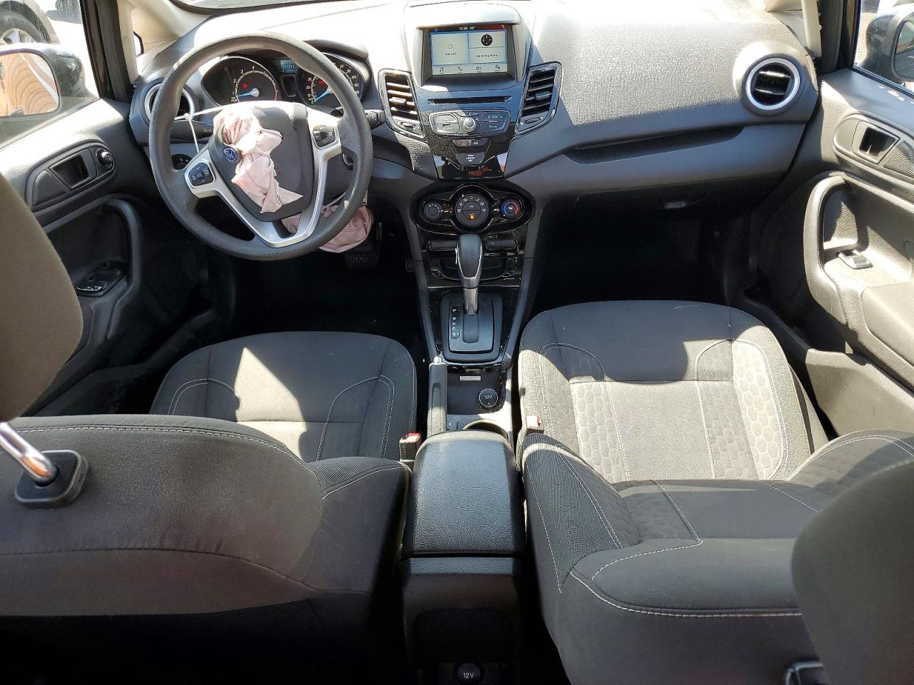2019 FORD FIESTA SE photo 22
