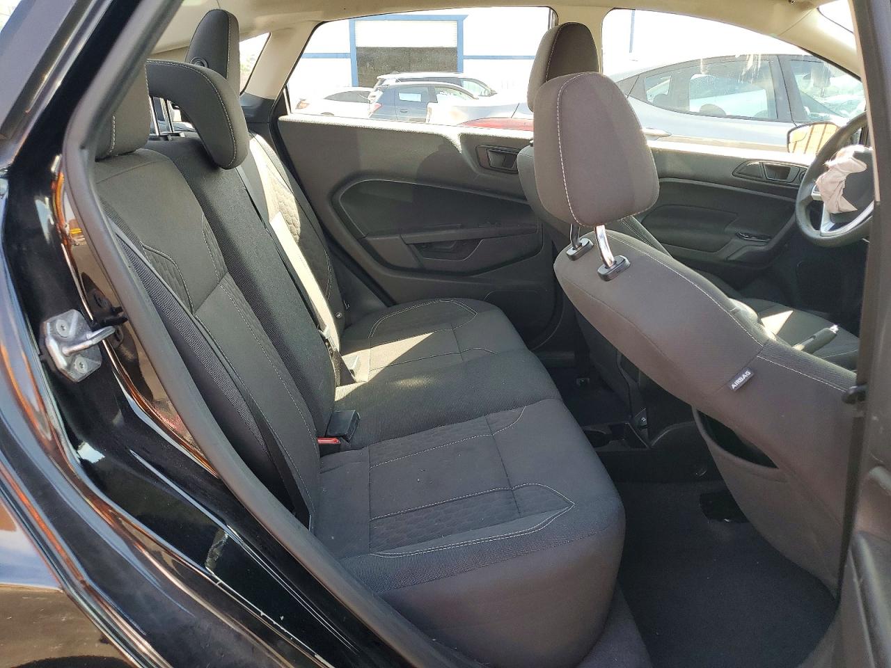 2019 FORD FIESTA SE photo 28