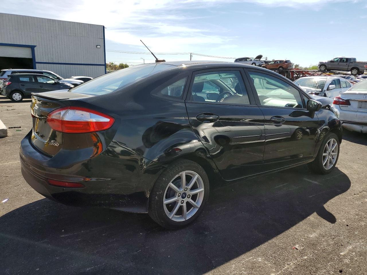 2019 FORD FIESTA SE photo 7