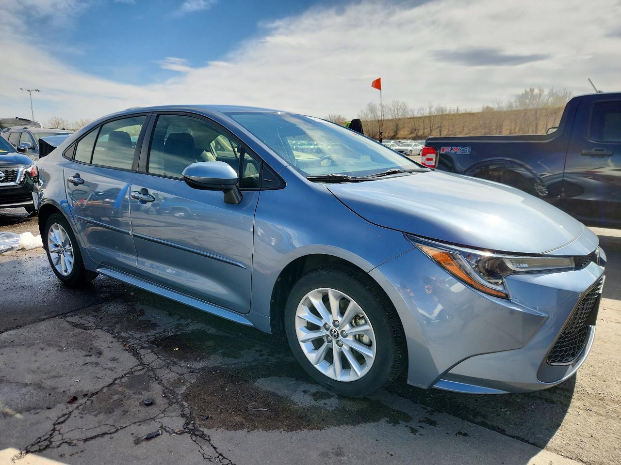 2021 TOYOTA COROLLA LE photo 4