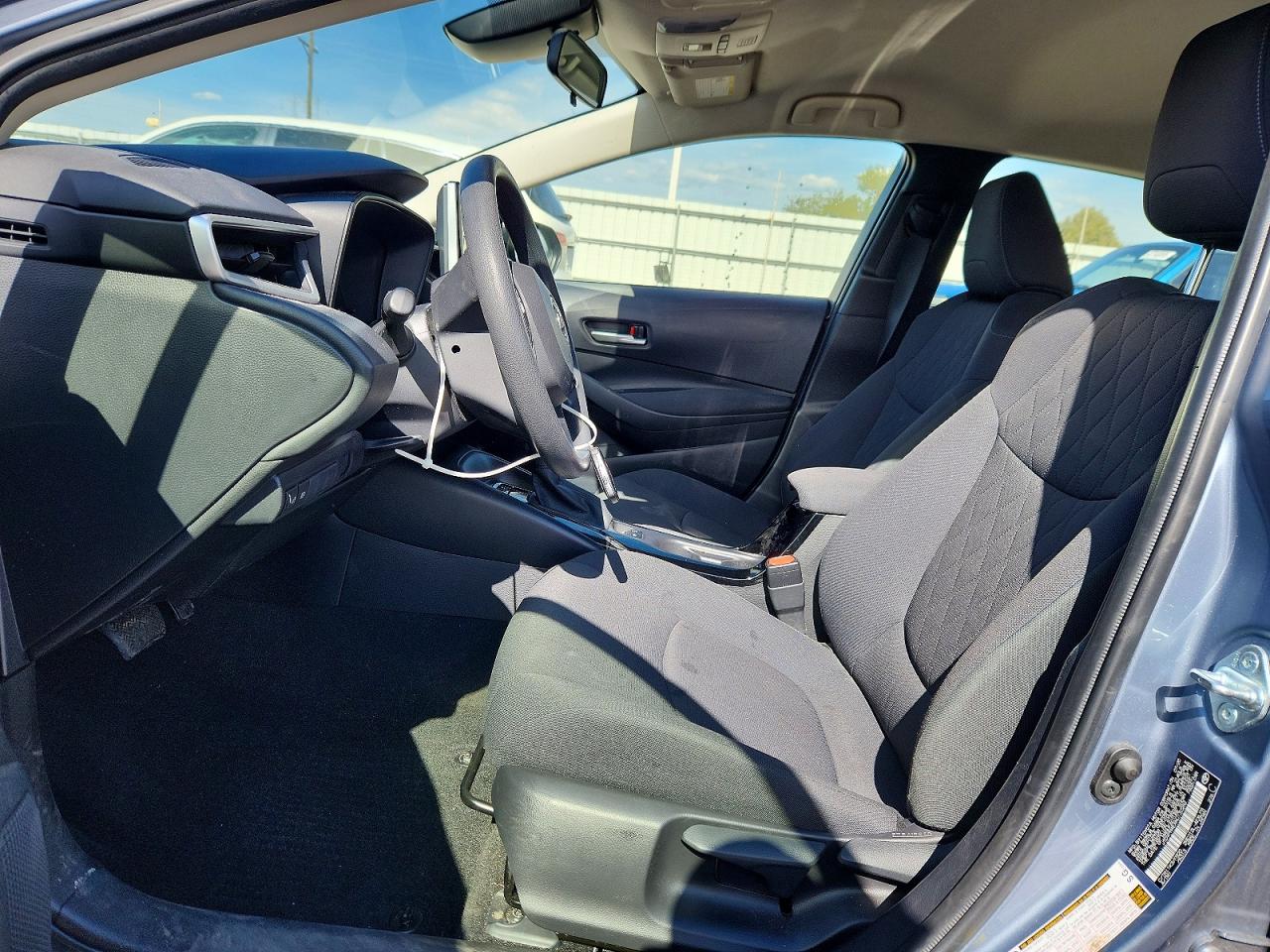 2021 TOYOTA COROLLA LE photo 7