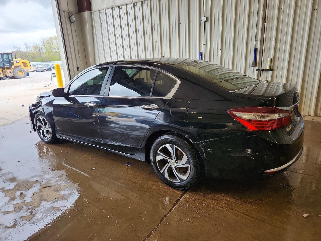 2016 HONDA ACCORD LX photo 4