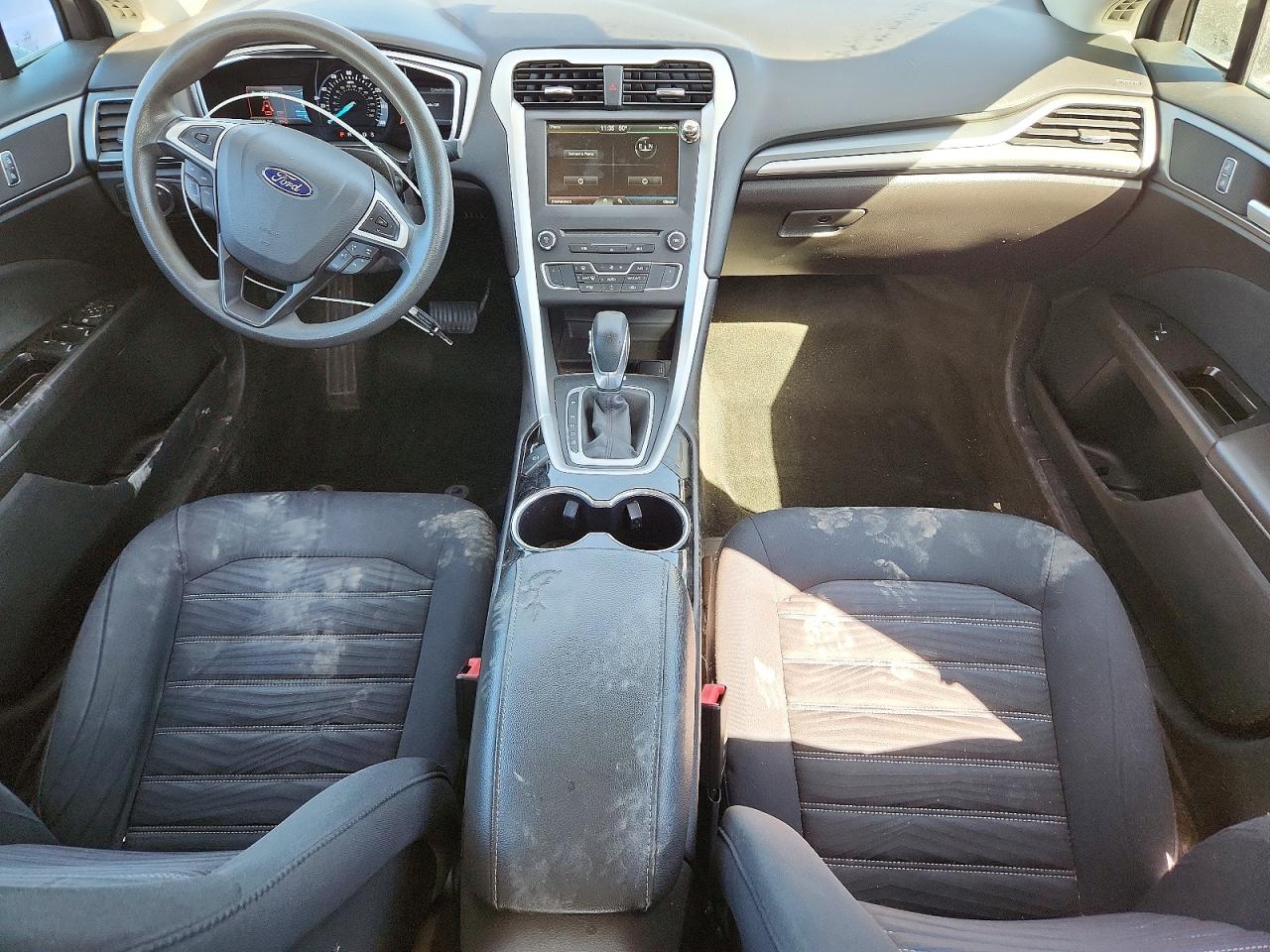 2016 FORD FUSION SE photo 8
