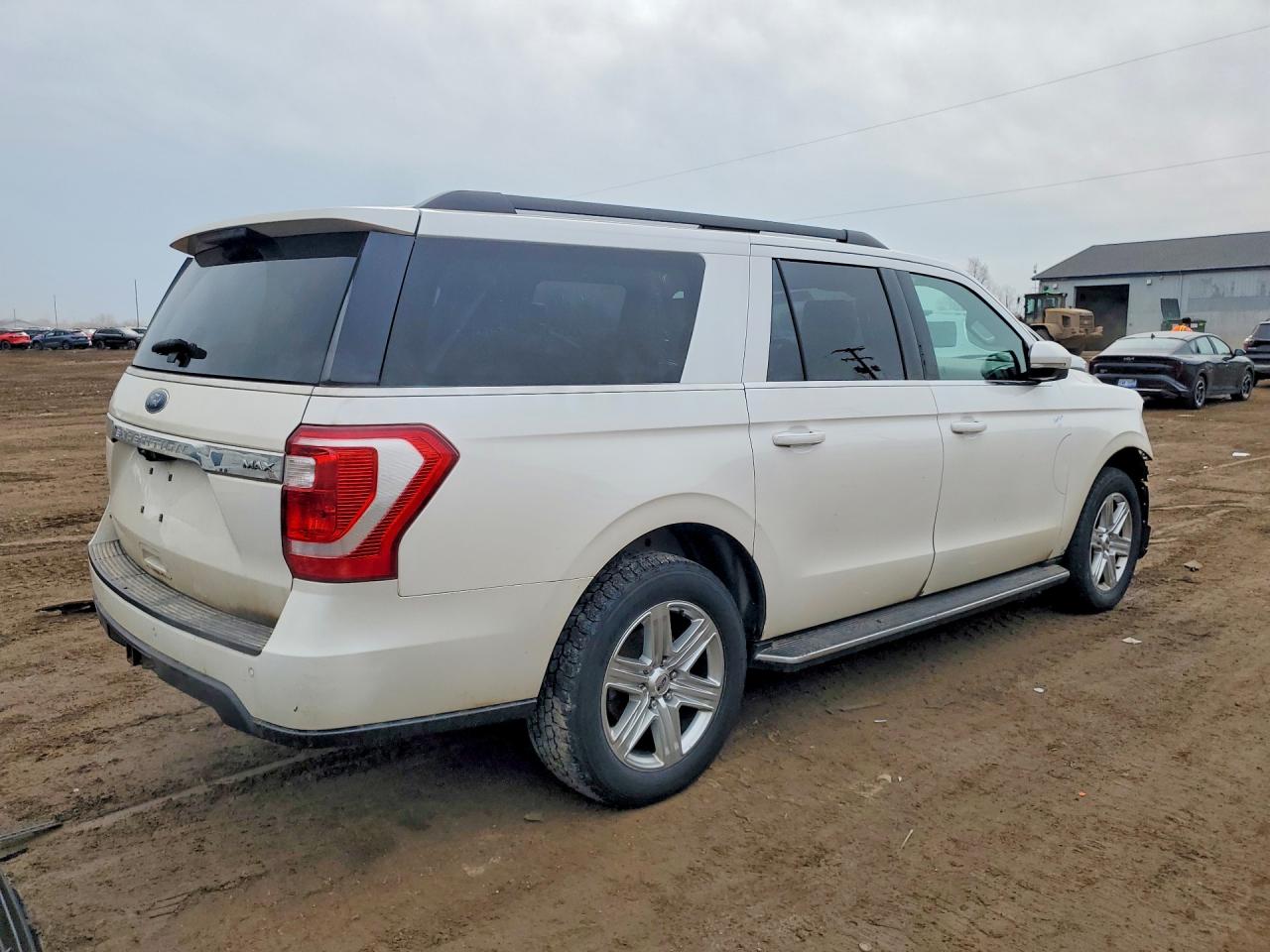 2019 FORD EXPEDITION MAX XLT photo 3