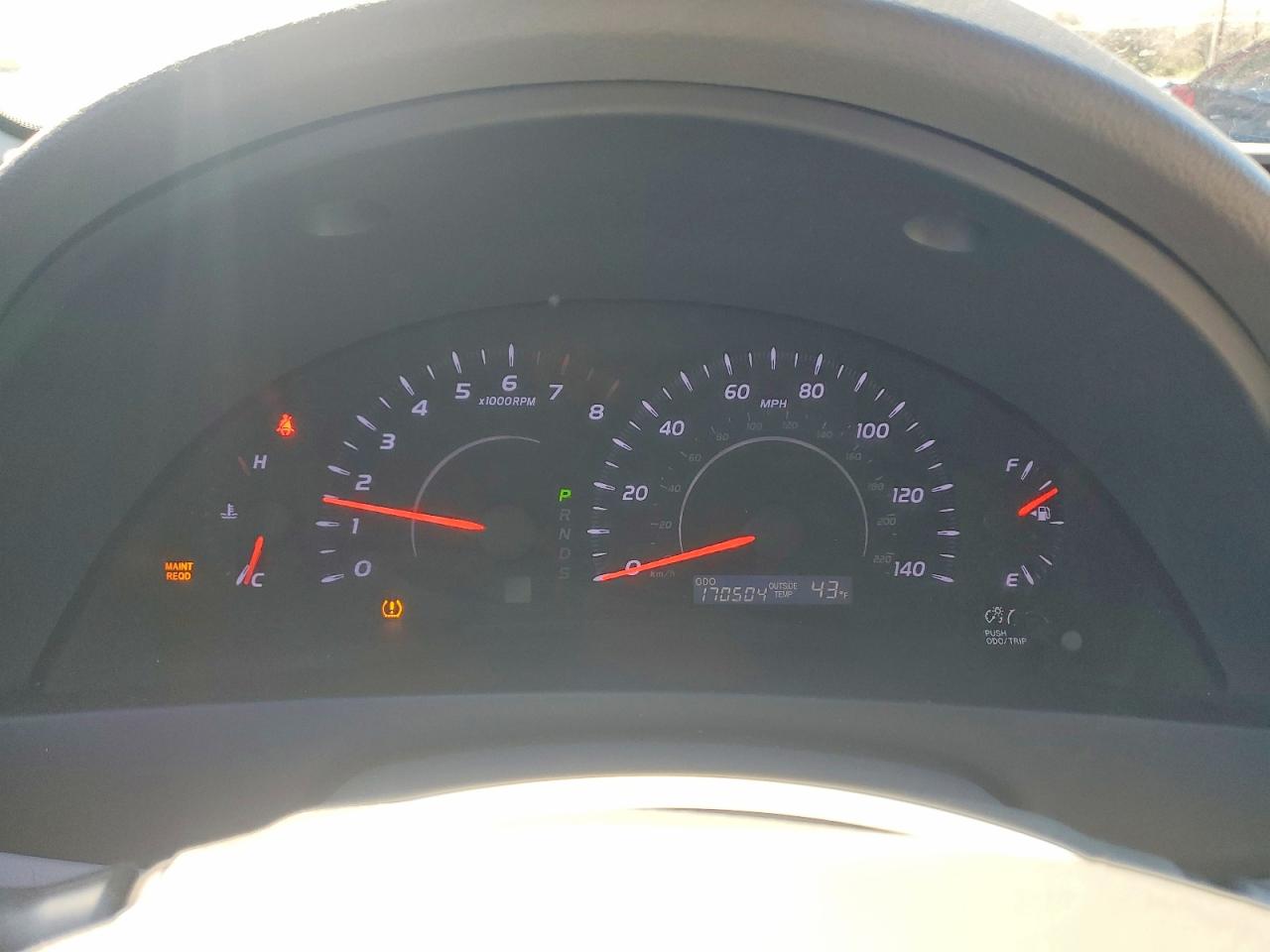 2010 TOYOTA CAMRY LE photo 9