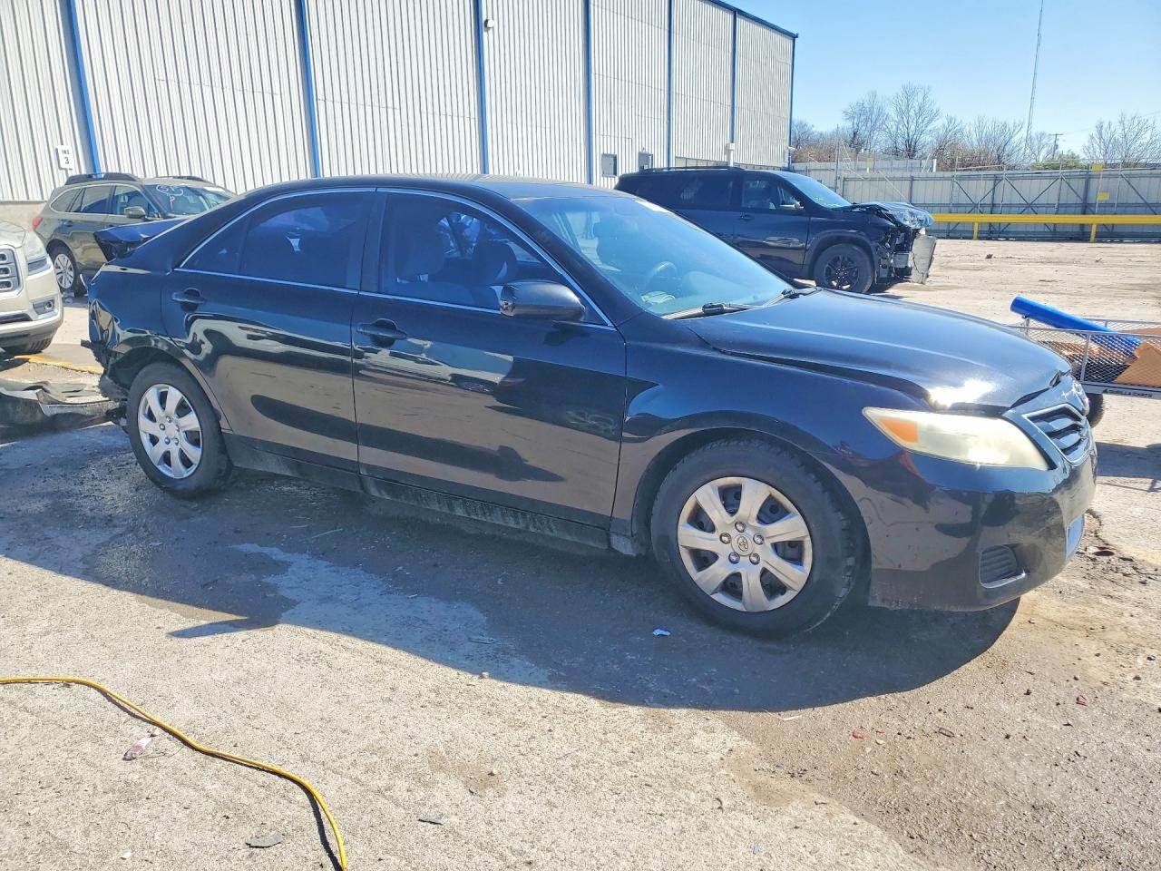 2010 TOYOTA CAMRY LE photo 4
