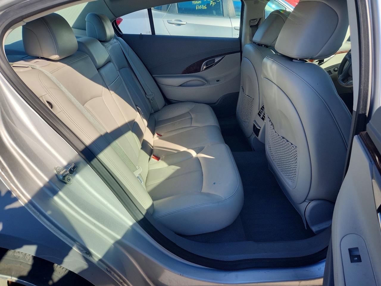 2010 BUICK LACROSSE CXL photo 19