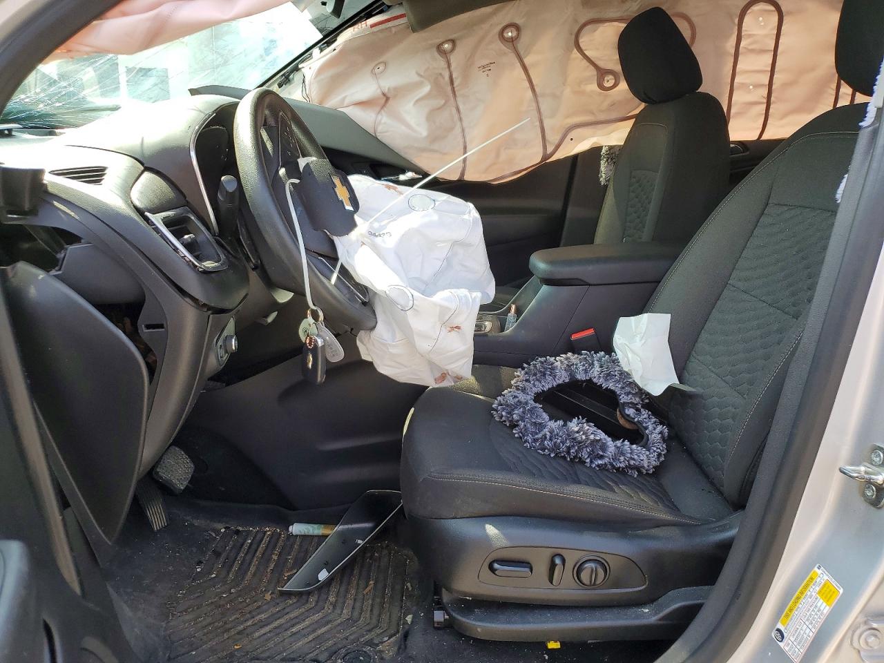 2020 CHEVROLET EQUINOX LT photo 13
