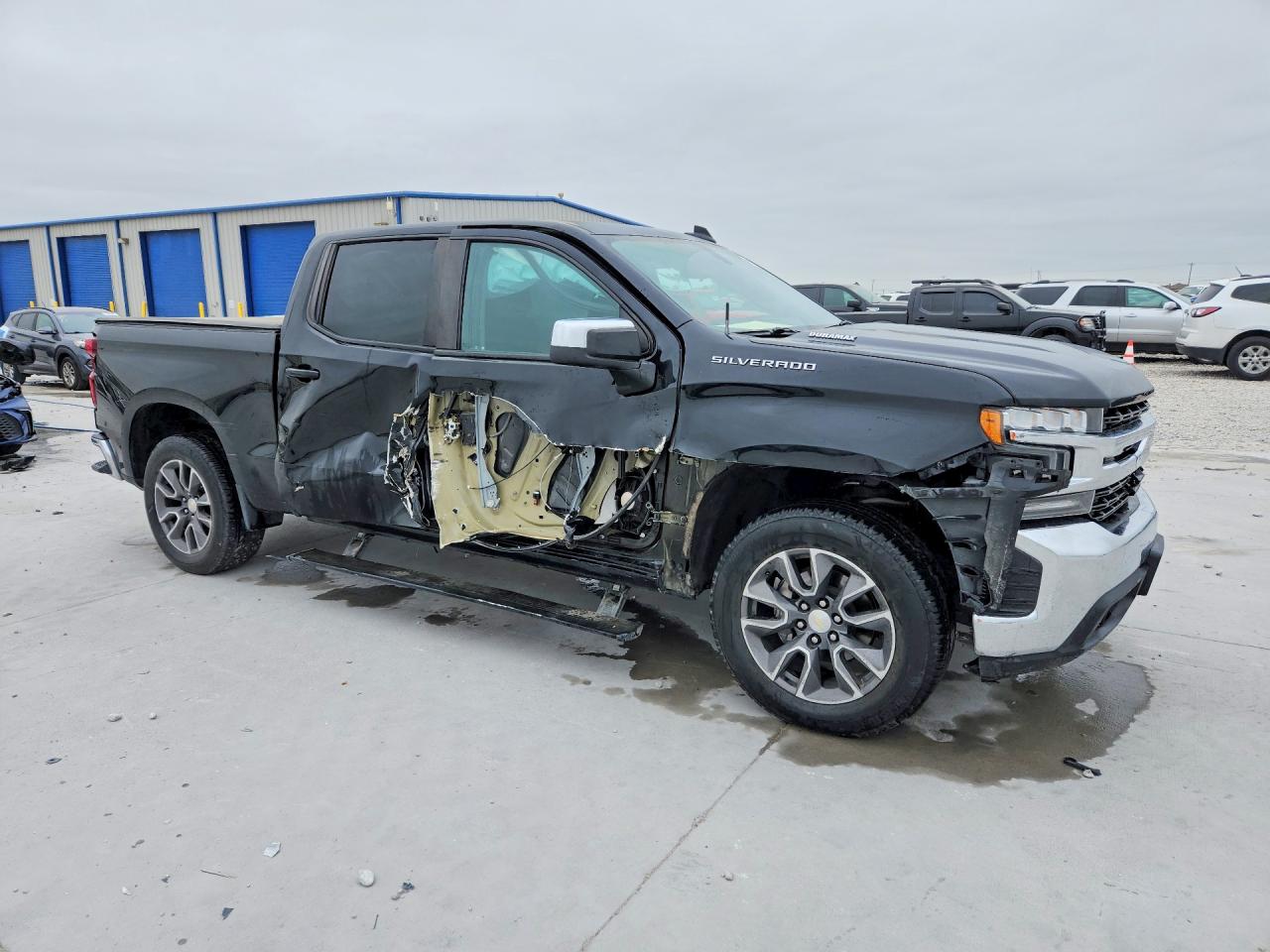 2021 CHEVROLET SILVERADO C1500 LT photo 4