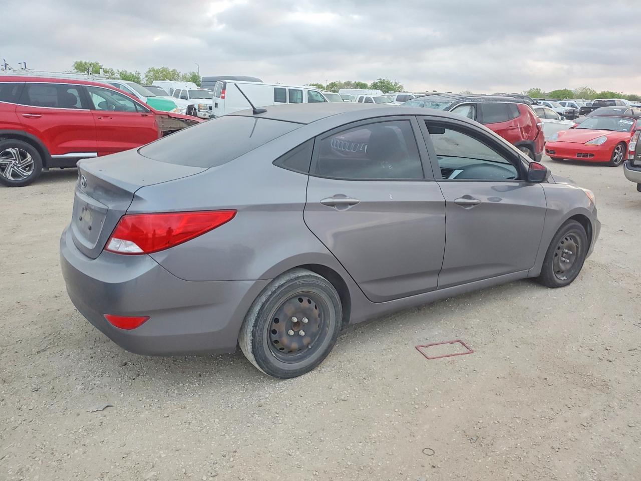 2015 HYUNDAI ACCENT GLS photo 3