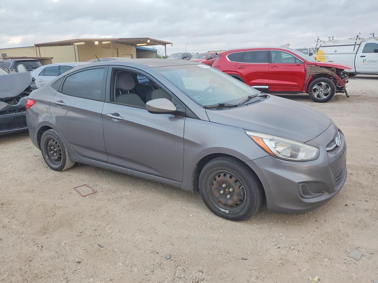2015 HYUNDAI ACCENT GLS photo 4