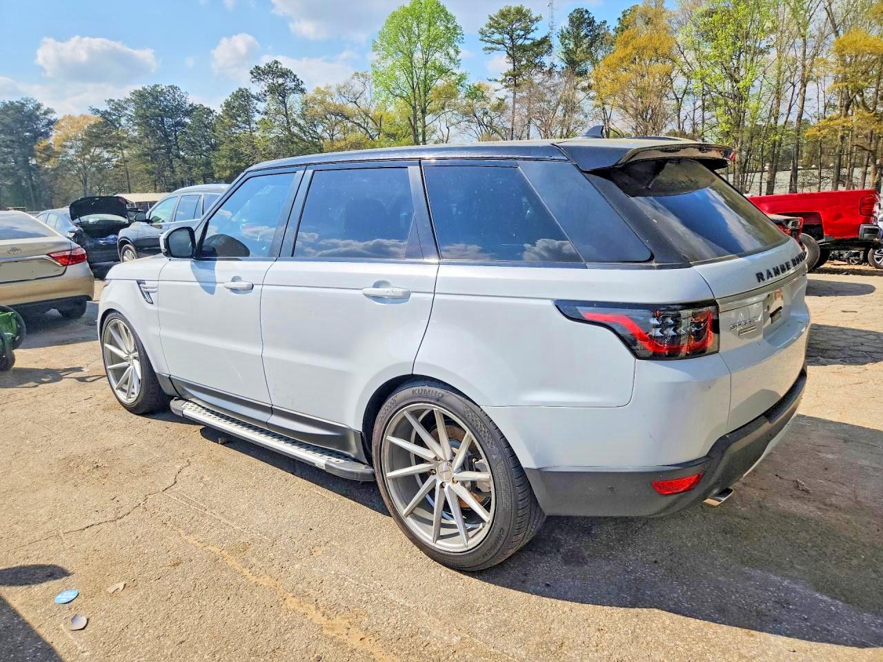 2016 LAND ROVER RANGE ROVER SPORT HSE photo 4