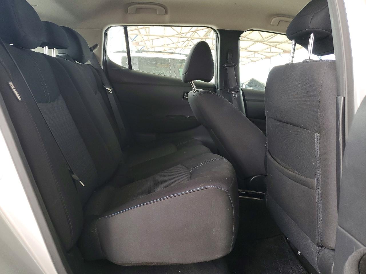 2023 NISSAN LEAF S photo 10