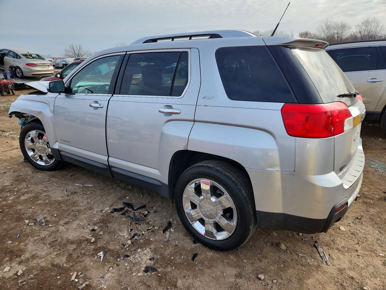 2012 GMC TERRAIN SLT photo 3
