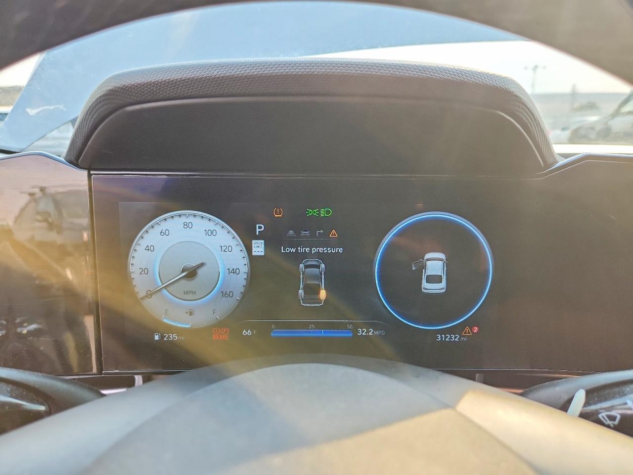 2024 HYUNDAI ELANTRA SEL photo 17