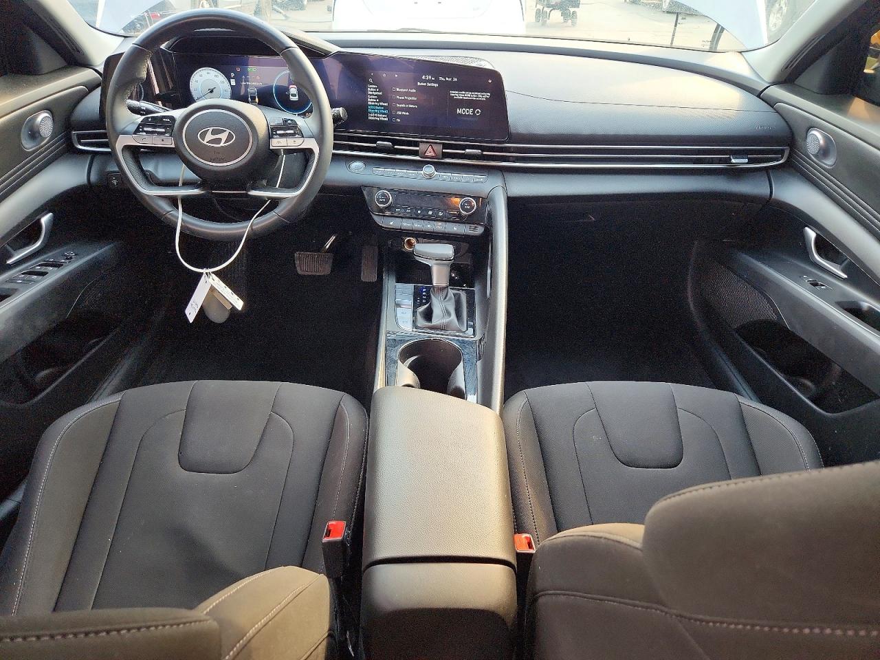 2024 HYUNDAI ELANTRA SEL photo 15