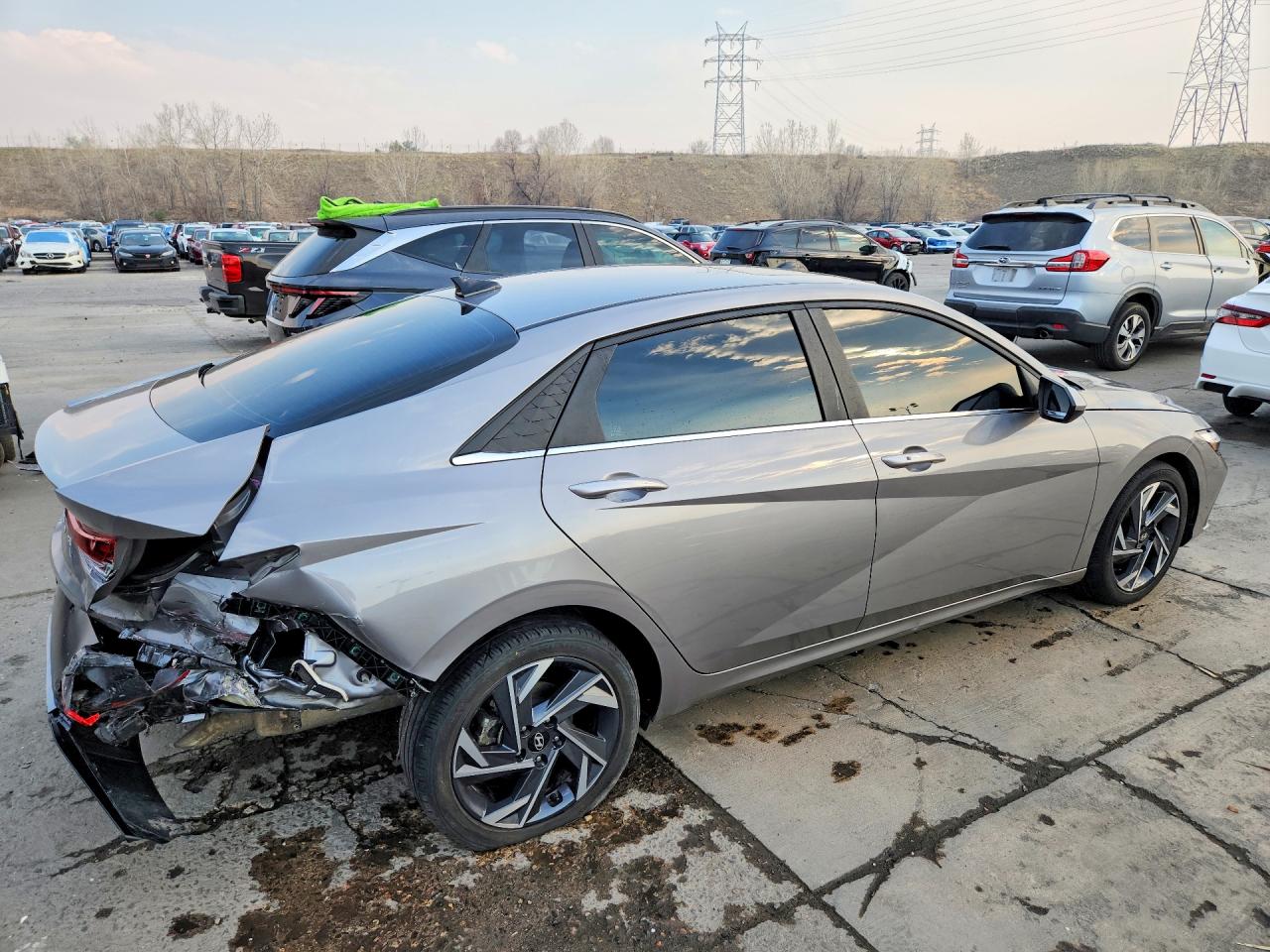 2024 HYUNDAI ELANTRA SEL photo 5