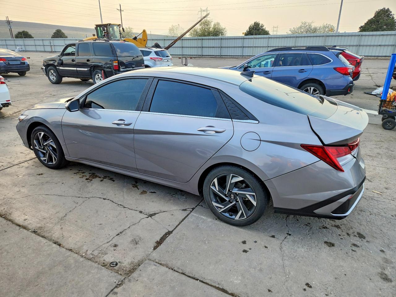 2024 HYUNDAI ELANTRA SEL photo 3
