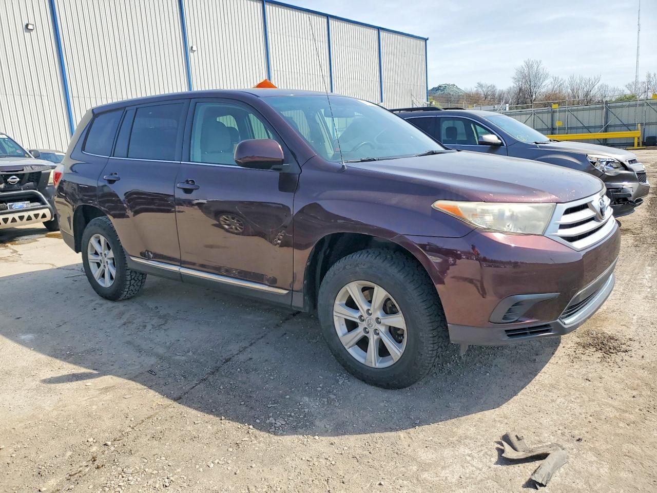 2012 TOYOTA HIGHLANDER BASE photo 10