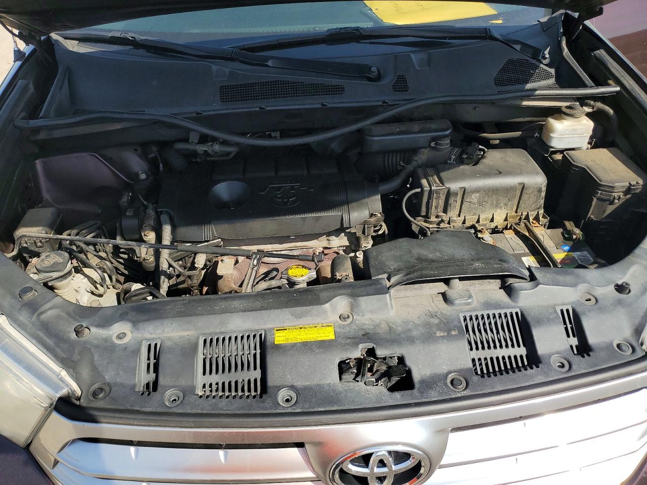 2012 TOYOTA HIGHLANDER BASE photo 34