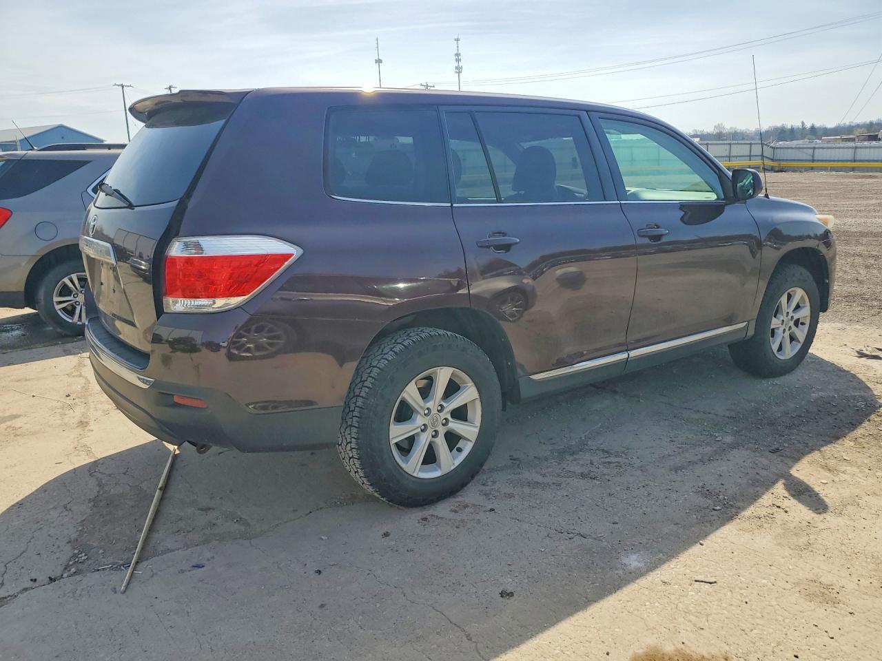 2012 TOYOTA HIGHLANDER BASE photo 7