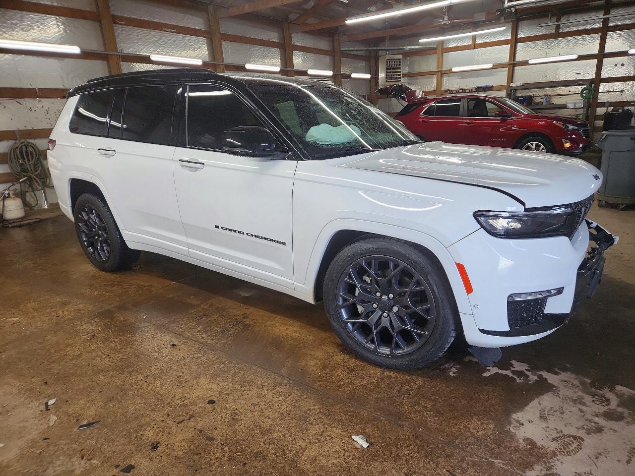 2023 JEEP GRAND CHEROKEE L SUMMIT photo 10