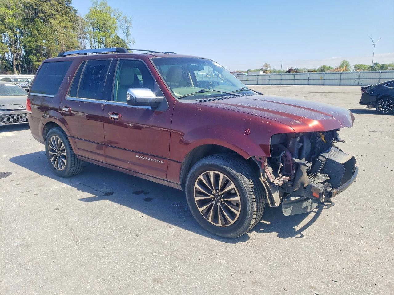 2015 LINCOLN NAVIGATOR photo 4
