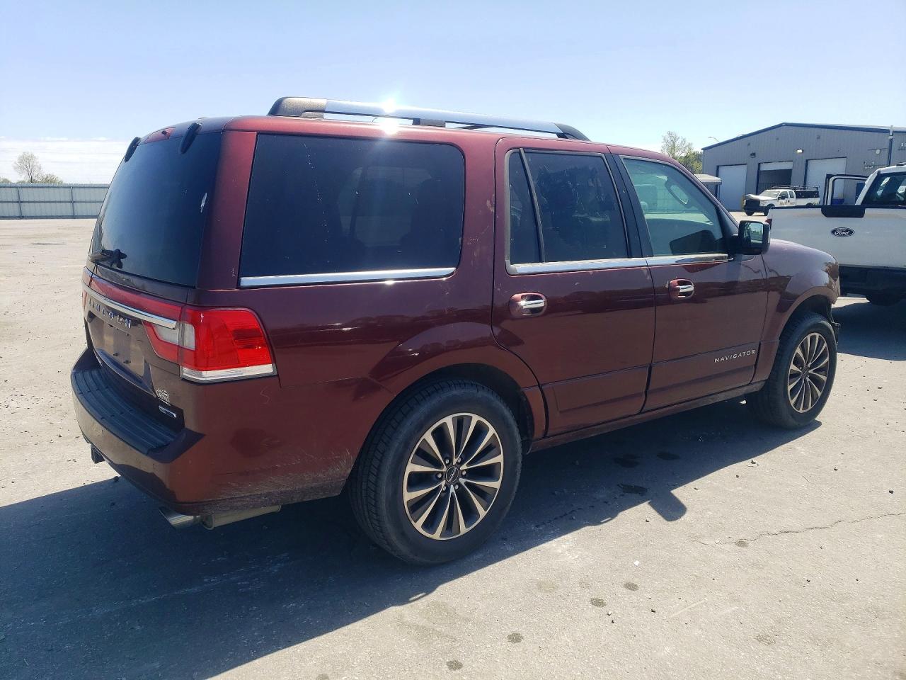 2015 LINCOLN NAVIGATOR photo 3