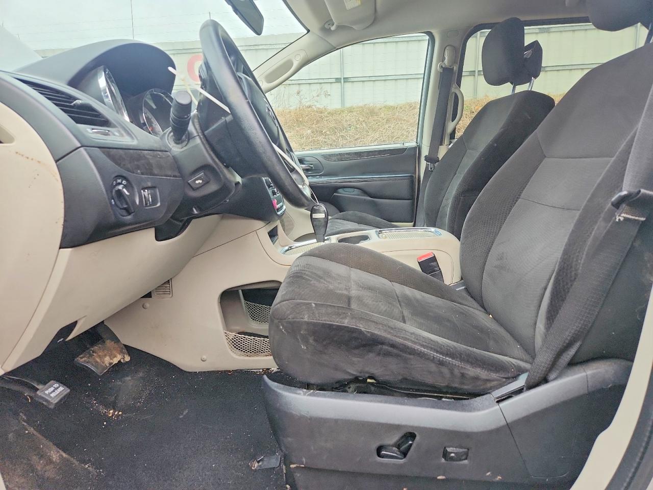 2012 DODGE GRAND CARAVAN SXT photo 13