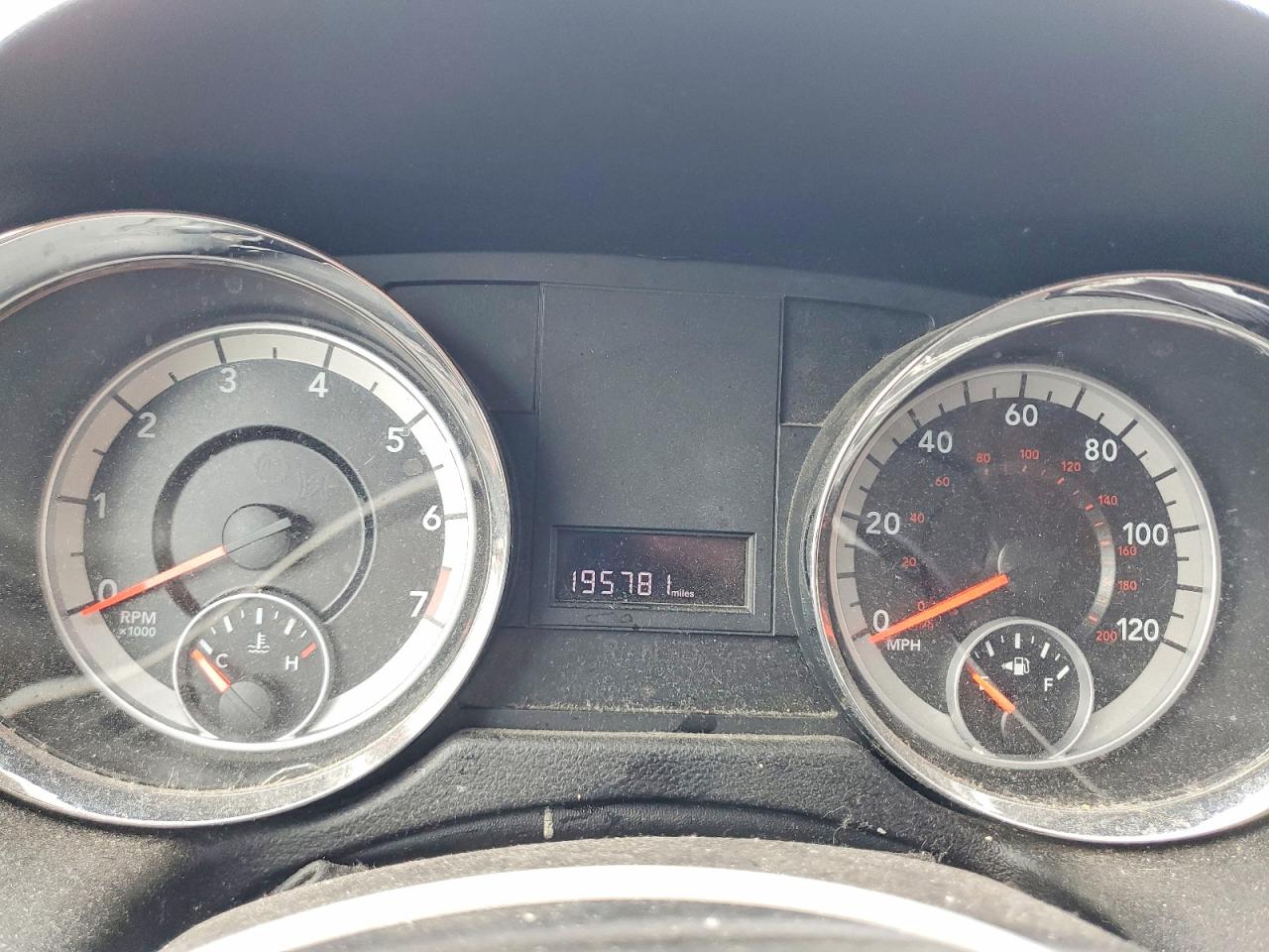 2012 DODGE GRAND CARAVAN SXT photo 25