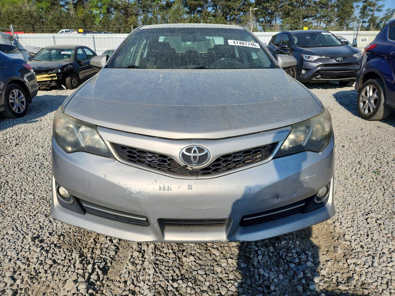 2014 TOYOTA CAMRY SE photo 9