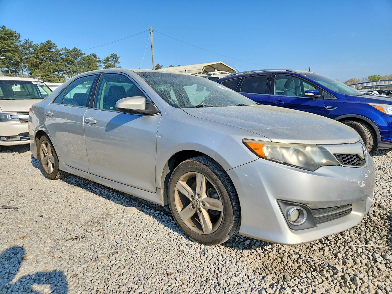 2014 TOYOTA CAMRY SE photo 7