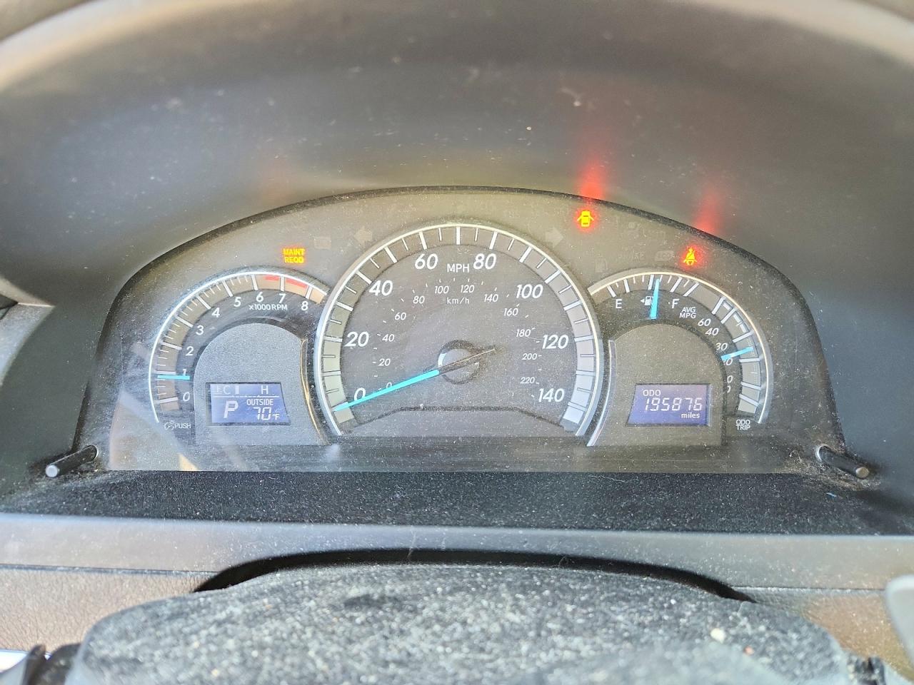 2014 TOYOTA CAMRY SE photo 17