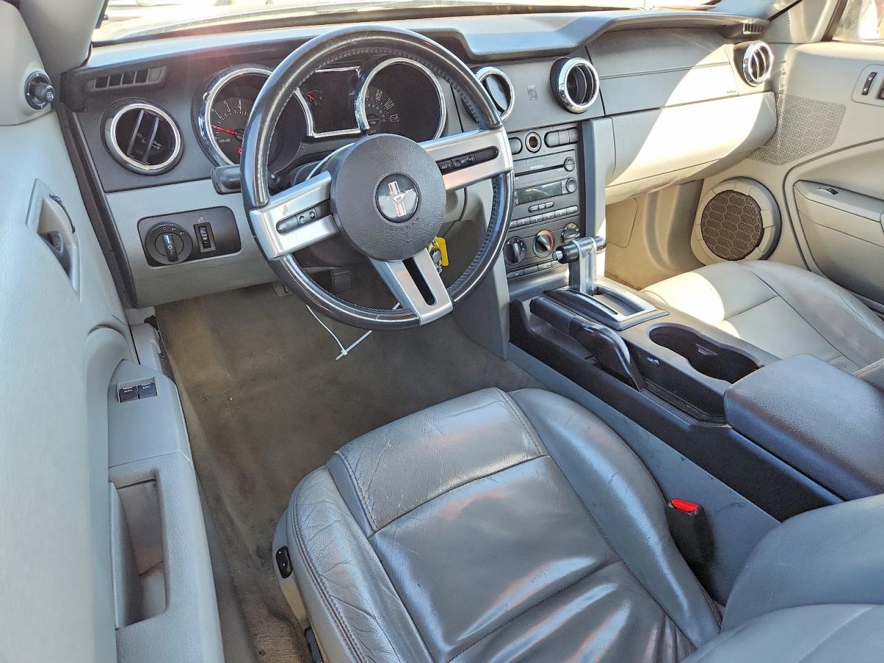 2006 FORD MUSTANG photo 15