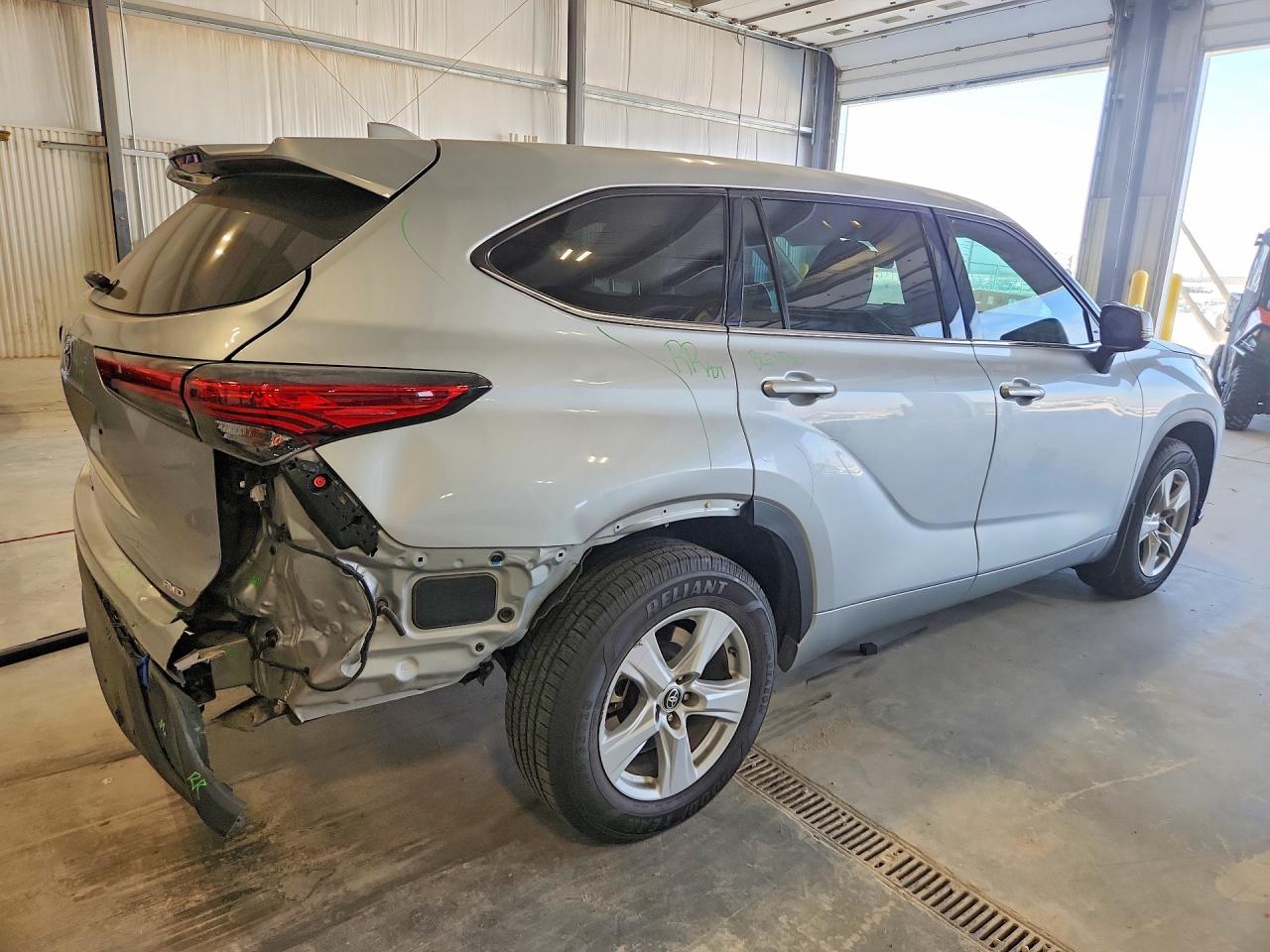 2021 TOYOTA HIGHLANDER L photo 5