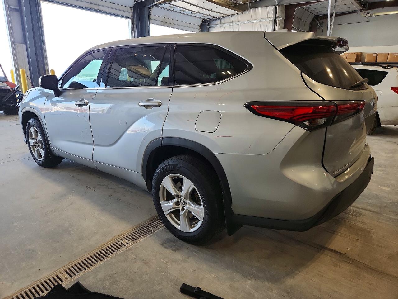 2021 TOYOTA HIGHLANDER L photo 3
