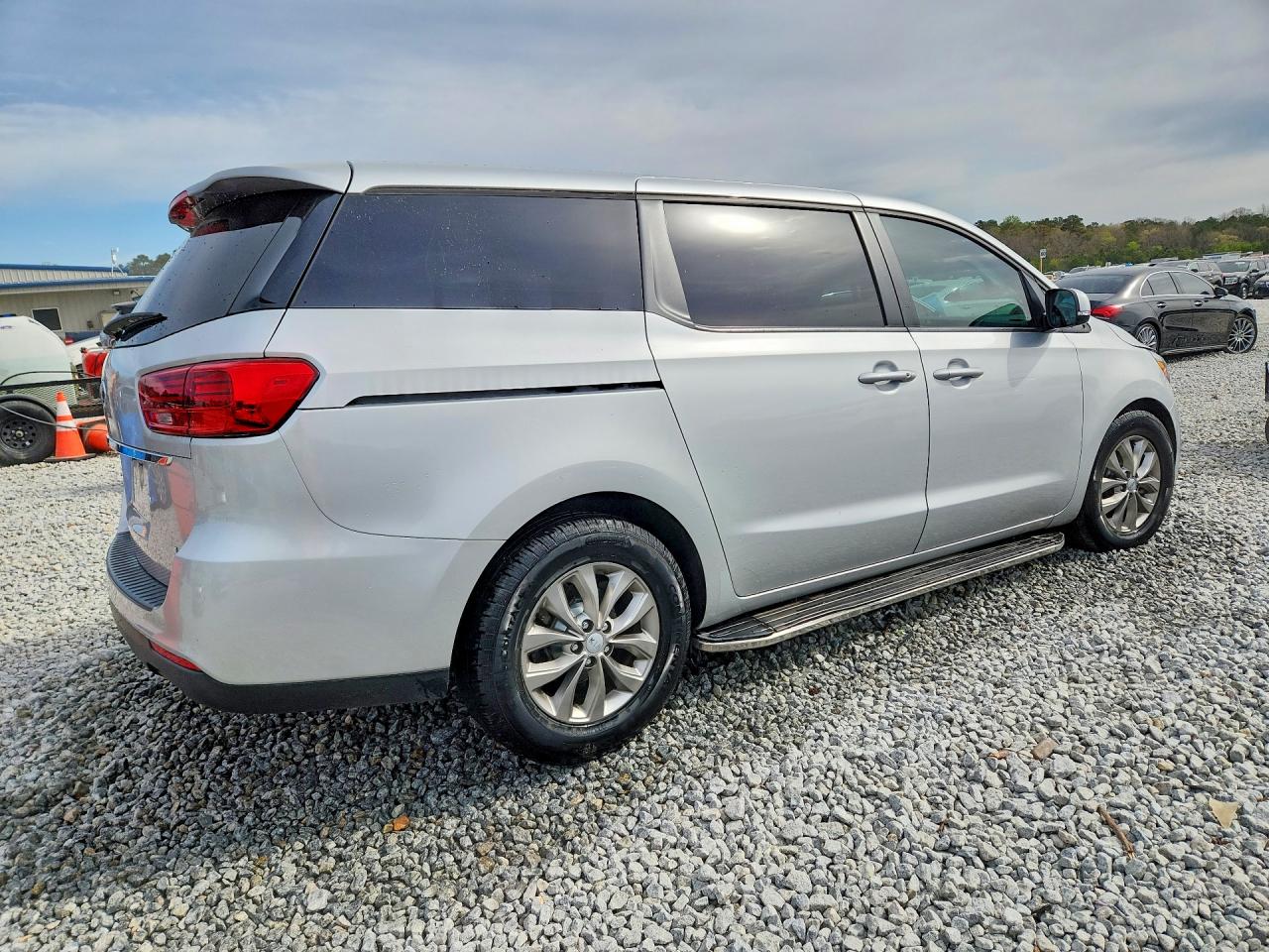 2021 KIA SEDONA LX photo 3